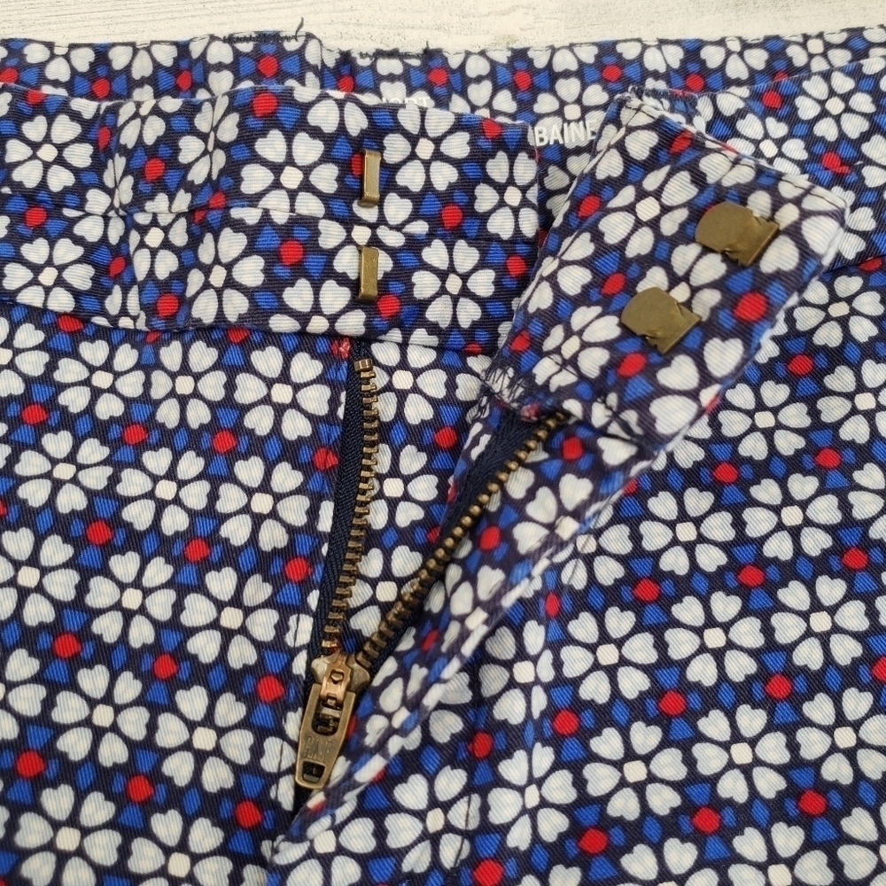 Khakis by Gap Womens Slim City Geo Dot Floral Shorts Size 4. - Picture 4 of 7